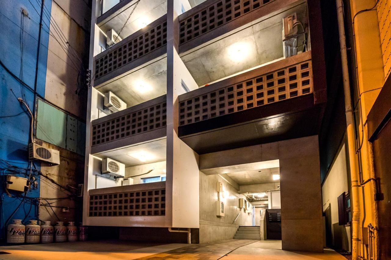 Little Island Okinawa Tomari Aparthotel Exterior photo