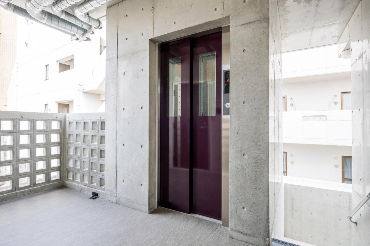 Little Island Okinawa Tomari Aparthotel Exterior photo